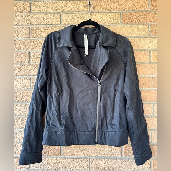 Lululemon Athletica Black Zip Up Jacket Size 4 - Picture 1 of 6